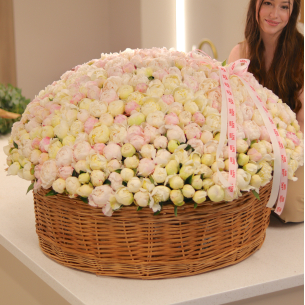 BIG 18 Large basket of 501 peonies