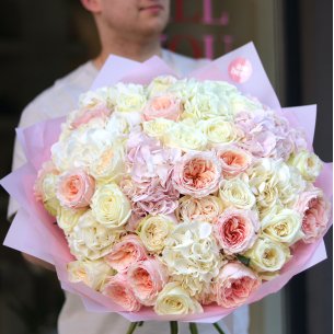 BIG 116 Bouquet with hydrangeas and peony roses