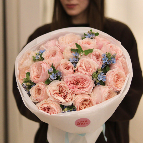 Bouquet of peony roses of Tsumugi variety and blue oxypetalum BIG 22