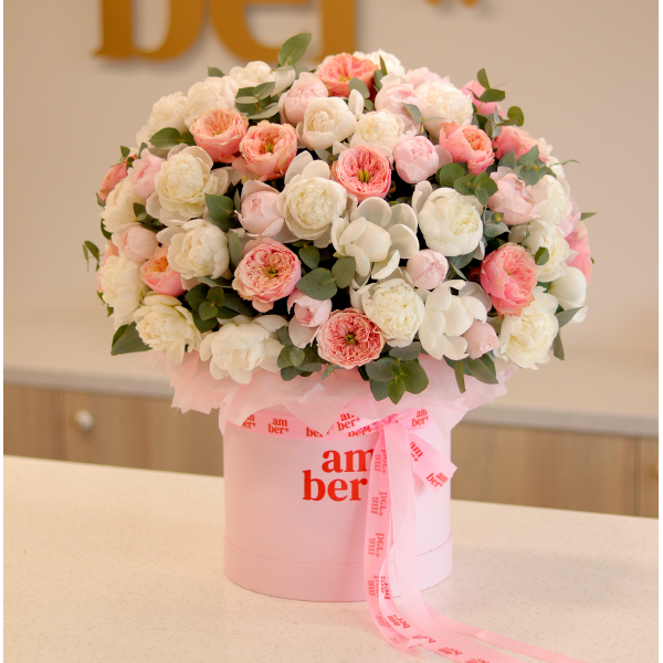 Arrangement in a box with peonies and peony roses. Size L in the photo BIG 26