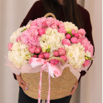 Arrangement in a basket with hydrangeas and bush peony roses BIG 39