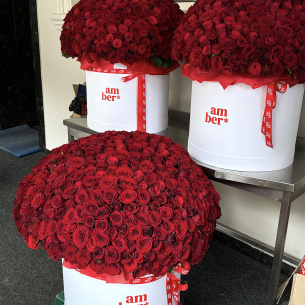 3 compositions in a box of 1503 roses BIG 21