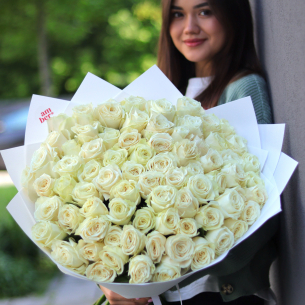 BIG 89 Monobouquet of white roses
