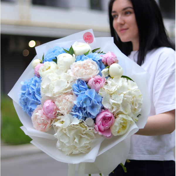 A bouquet of hydrangeas and peonies BIG 86