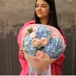 Букет з гортензіями, ранункулюсами та оксипеталумом BOUQUET 275