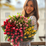 Composition in a basket with 101 tulips FLOWER BOX 52