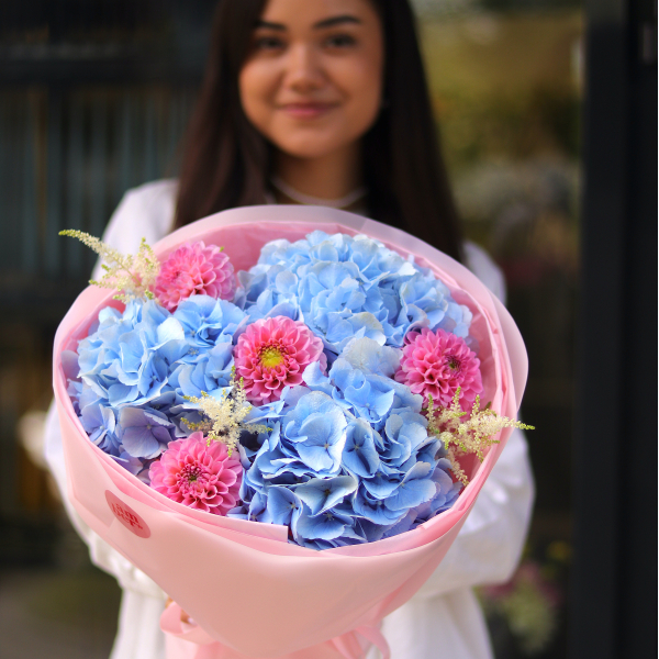 Букет з гортензіями, жоржинами та астильбою BOUQUET 318