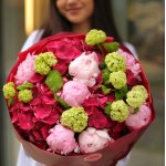 Bouquet with peonies, hydrangeas and viburnum BOUQUET 90