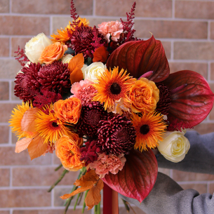 BOUQUET 201 Bouquet with anthuriums, peony roses, gerberas and chrysanthemums
