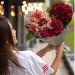 Букет з гортензією, піоновидними трояндами та діантусами BOUQUET 194