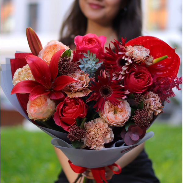 Яскравий букет з лілією, герберами та антуріумом BOUQUET 134