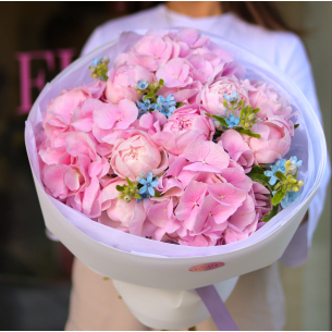 Bouquet with peonies, hydrangeas and oxypetalum BOUQUET 109