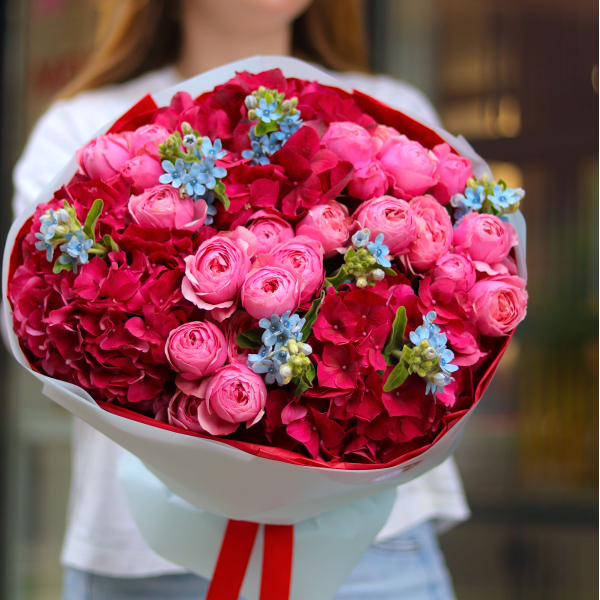 Bouquet with hydrangeas, oxypetalum and spray peonies BOUQUET 306