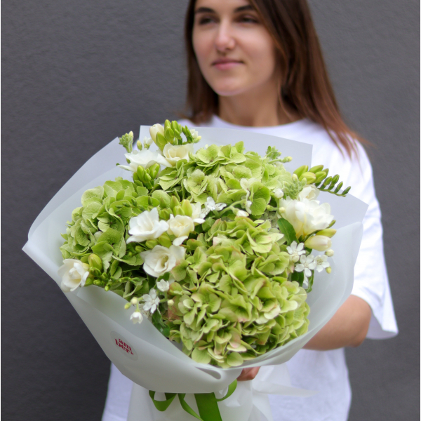 Bouquet with hydrangea, freesia and oxypetalum BOUQUET 158