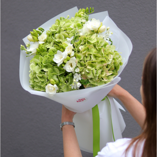 Bouquet with hydrangea, freesia and oxypetalum BOUQUET 158