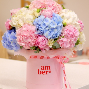 Arrangement in a box with hydrangeas, peonies and freesia FLOWER BOX 06