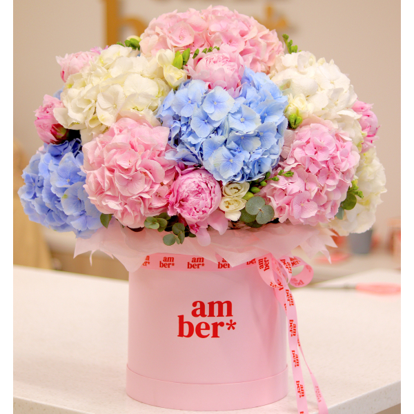 Arrangement in a box with hydrangeas, peonies and freesia FLOWER BOX 06