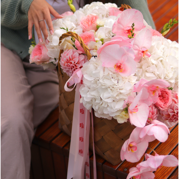 Composition with hydrangeas, peony roses, dahlias, freesia and orchid FLOWER BOX 22