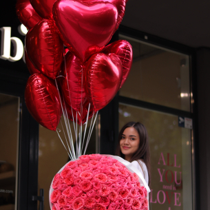 A set of 15 red heart  BALLOONS 18