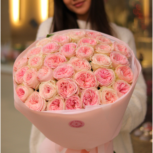 MONO 57 Mono bouquet of peony roses. In the photo 35 pcs.