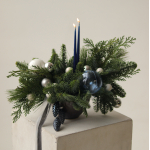 Композиція з трьох видів ялинки, іграшками та свічками Christmas decor 01