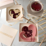 CHOCOLATE 02 Шоколадне серце з сублімованою малиною S