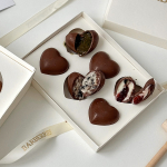 CHOCOLATE 10 Chocolate heart candies 6 pieces