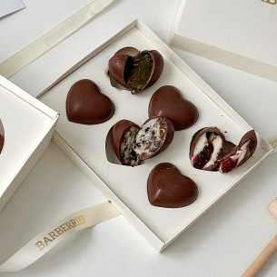 CHOCOLATE 10 Chocolate heart candies 6 pieces
